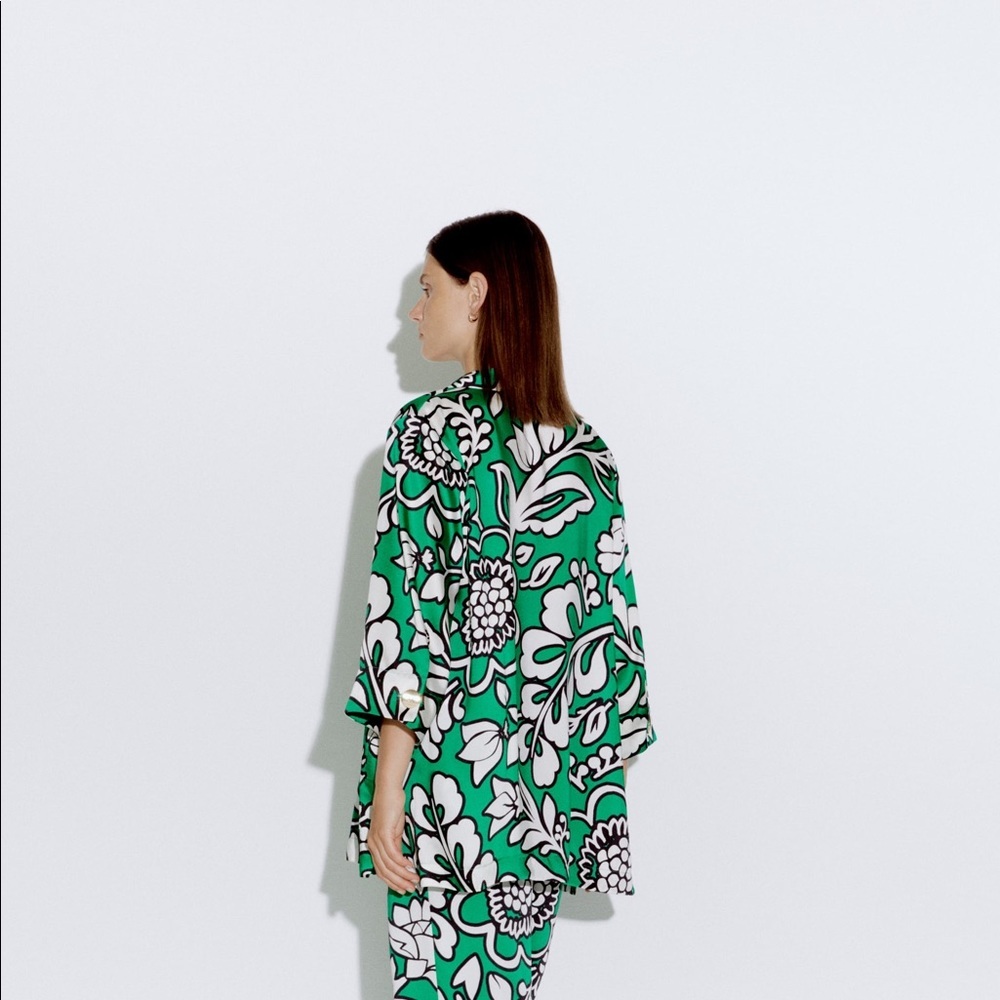 LONG FLORAL PRINT OVERSIZED BLOUSE - Picture 5 of 9